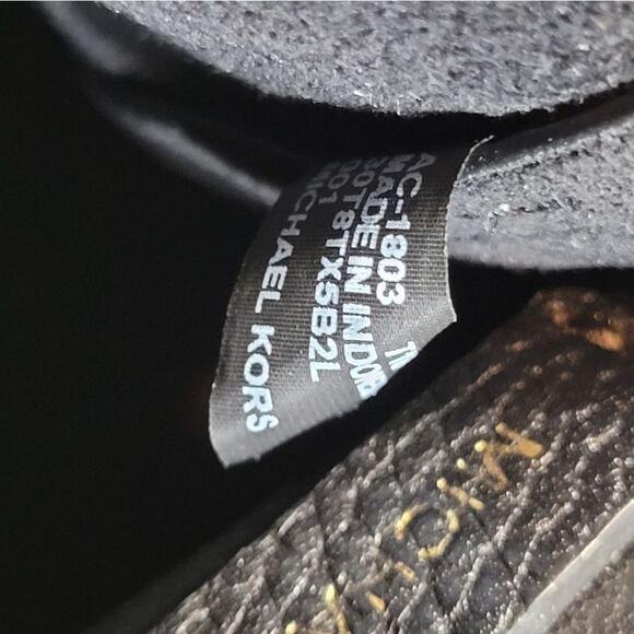 Michael Kors Junie Flap Medium Black Pebble Leather Backpack Handbag Goldl Logo - Picture 9 of 9